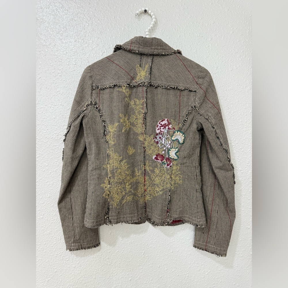 Tan Sport Womens Blazer Embroidered Floral Jacket Frayed Edge Size S Small - Picture 5 of 11